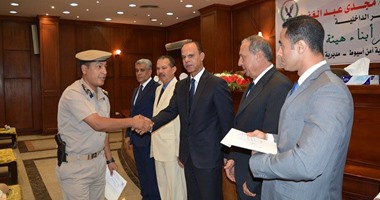 بالصور.. الداخلية تكرم الضباط المتميزين بمديرية أمن سوهاج