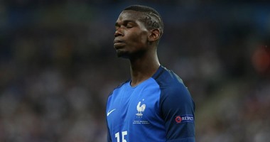 جماهير مانشستر يونايتد تسخر من النادى بسبب بوجبا