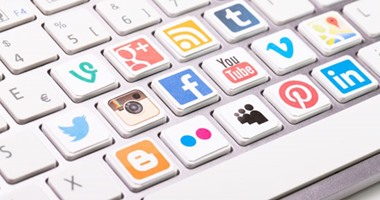 هل يطلق فيسبوك تطبيقا مشابها لكلوب هاوس؟ 