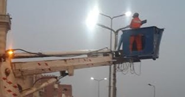 تركيب كشافات "ليد" بشوارع مدينة القناطر الخيرية