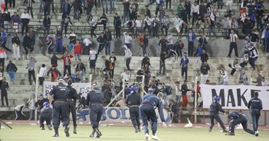 الاتحاد الجزائرى يخطط لعدة إجراءات لمواجهة الشغب