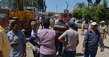 بالصور.. حملة لإزالة مبانى مخالفة على حرم نهر النيل فى كفر الشيخ