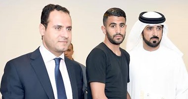 تكريم رياض محرز فى الإمارات من جائزة الإبداع الرياضى