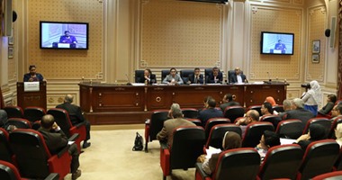 مشادات وانسحابات داخل لجنة الإسكان بالبرلمان بسبب غياب الوزير.. الأعضاء: إحنا مهمشين فى كل حتة.. ورئيس اللجنة: هقدم استجواب فورى.. ومطالب بشرح آلية توزيع 9ملايين مرتبات لجهاز مياه الشرب على 130 موظفا