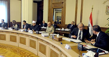 اجتماع الحكومة يناقش تعديل قانون التظاهر.. والطعن على حكم "تيران وصنافير"