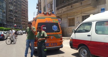بالصور.. مسعفو طنطا ينقلون وقفتهم أمام المحافظة احتجاجا على تأخر الراتب