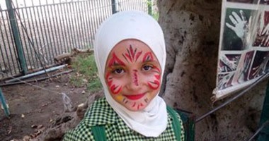 بالفيديو والصور.. الكلاب تثير الذعر بأكتوبر.. سيدة تربى 16 نوعا منها وآلاء كانت الضحية.. ذهبت لتصلى التراويح فهاجمها كلبان شوها وجهها..وشقيقتها تنجو بحيلة.. وأهالى يحاولون تخليصهما فيصابون بجروح بالغة