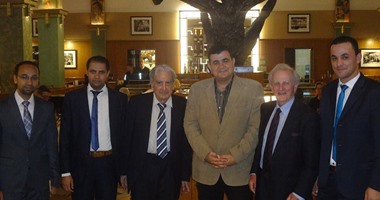 مؤسسة أغاخان ومتحف الفن الإسلامى يبحثان سبل التعاون