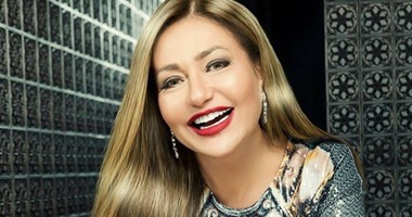 "هابا شيكا همبو..حبيبى وأنا جنبو" أغنية هندية لفيلم "الماء والخضرة"