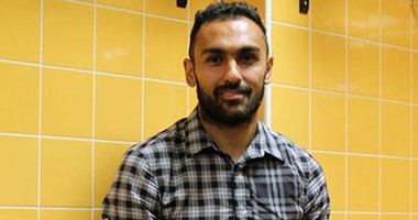 أحمد المحمدى يحتفل بتأهل هال سيتى فى كأس الرابطة على تويتر