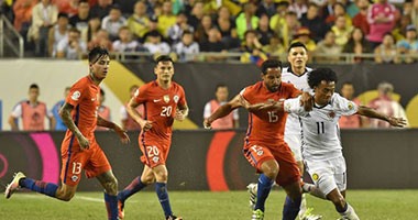 بالصور..تشيلى تكرر نهائى كوبا أمريكا 2015 أمام الأرجنتين بعد مباراة عصيبة أمام كولومبيا.. الأمطار توقف المباراة 145 دقيقة.. إصابة باكا تربك كولومبيا..والأخيرة تنافس الولايات المتحدة على المركز الثالث