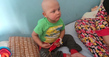 بالصور.. معاناة مرضى السرطان بالشرقية.. الواسطة تتدخل فى أسبقية جلسات العلاج.. مئات المرضى يواجهون الموت بسبب نقص الإمكانيات بالمستشفيات.. والروتين يقف أمام استكمال معهد أورام الزقازيق