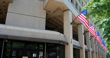 سى إن إن: الانقسامات تعصف بـ FBI بسبب هيلارى كلينتون