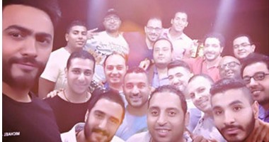 تامرحسنى يستعد لجولة غنائية حول العالم بعد طرحة ألبوم "عمرى ابتدا"