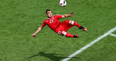 يورو 2016.. شاهد.. 7 أهداف مقصية قبل هدف شاكيرى الأسطورى
