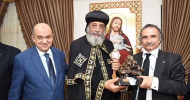 "السياحة": اختيار ساحة المتحف القبطى لوضع تمثال الفنان العالمى"سلفاتور دالى"