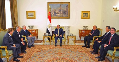السيسى لوفد الكونجرس: علاقاتنا بالولايات المتحدة استراتيجية.. نجحنا فى تنفيذ استحقاقات خارطة المستقبل.. والدستور المصرى "غير مسبوق" فى سيادة القانون والممارسة الديمقراطية