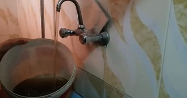 "القابضة لمياه الشرب" تستجيب لشكوى تلوث مياه بشارع طلبة عويضة بالزقازيق