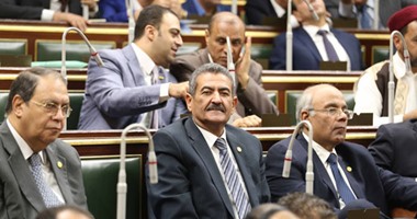 نواب يطالبون الحكومة بالاستجابة لدعوة خالد صلاح بفرض ضرائب على "فيس بوك وجوجل".. برلمانى عن مستقبل وطن: المالية تأخرت.. ومحمد فؤاد يقترح إصدار تشريع جديد لتحصيل رسوم من مواقع التواصل الاجتماعى