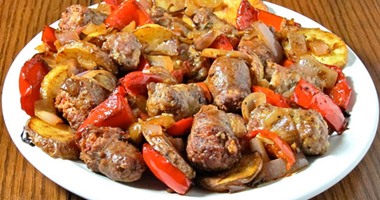 سحورك النهاردة.. سلطة السجق بالجبن الرومى والخضراوات
