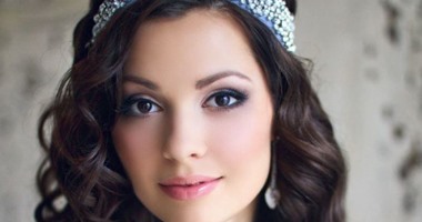لو فرحك قريب وشعرك قصير.. 5 تسريحات شعر ممكن تعمليها بـ"الاكستنشن"