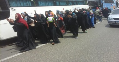 مسيرة لأهالى تل العقارب بشارع قصر العينى للمطالبة بتوفير وحدات سكنية لهم