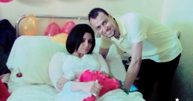 بالصور.. بعد نشر قصة خطوبة "شيماء ومحمود" فى المستشفى.. الثنائى يستكملان تحدى السرطان بالحب.. ويعلنان موعد الفرح فى رمضان.. محمود خطبها بعد اكتشاف مرضها.. وشيماء تحلم بحضور الرئيس السيسي الفرح