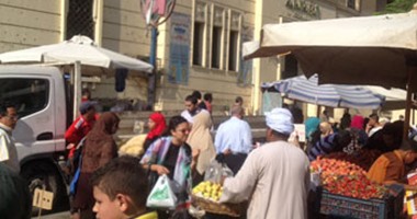 شعبة الأدوات الكهربائية تطالب"المرافق" بنقل الباعة الجائلين من الموسكى