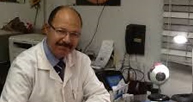 أستاذ أزهرى: قطرة العين لا تفطر بشروط..ومشاهدة التليفزيون تؤدى للجفاف‎