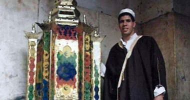أحمد شوبير ينشر صورة قديمة له مع فانوس رمضان