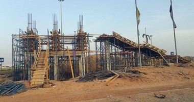 بالصور .. البدء فى  صب خراسانات أول كوبرى مشاه كهربائى بالعاشر من رمضان