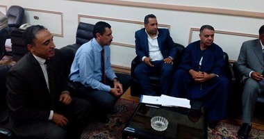 الزراعة تخصص حصة أسمدة من مصنع "أبوقير" وتوفر التقاوى المستحدثة لنقابة الفلاحين.. وتبحث توزيع جاموس "حلوب" بقروض ميسرة.. ونقيب  الفلاحين :الحكومة تتعاون معنا بناءً على توجيهات الرئيس