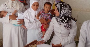 اليوم.. رئيس جامعة عين شمس يتفقد القافلة الطبية لطلاب كلية الصيدلة بحى المرج