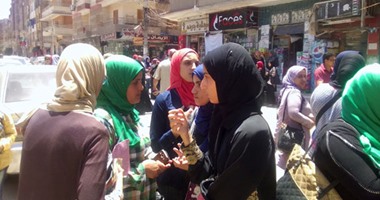 بالصور..فى اليوم السابع لامتحانات الثانوية العامة.. غياب 1519 طالبا فى سوهاج.. وإحباط سرقة كراسات إجابة فى مطاى.. ولأول مرة سعادة بين طلاب العلمى بسبب الاستاتيكا والأحياء.. وارتياح بين طلاب الأدبى