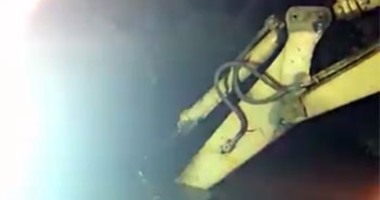 أحمد مرتضى منصور يذيع بث مباشر لإصلاح ماسورة تسببت فى قطع المياة عن مناطق بالجيزة