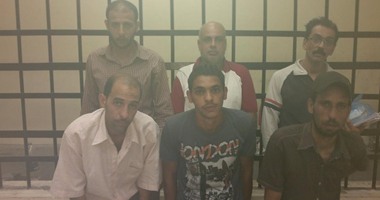 ضبط عدد من الخارجين على القانون بالموقف الجديد بالإسكندرية