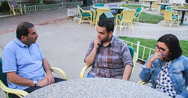 بعد غياب طويل.. عمرو خالد: أخطأت حين قلت "لن ينصلح حال المسلمين حتى يكون عدد من يصلى صلاة الفجر مثل عدد من يصلى الجمعة"..تأثرت بتغير القيم فاحترمت نفسى وبدأت أدرس من الأول طرحا يقوم على العقل والتجديد