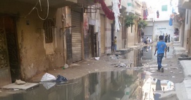 واتس آب اليوم السابع: شوارع عزبة محسن بالإسكندرية تغرق فى مياه الصرف الصحى