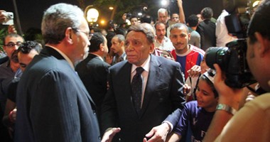 عادل إمام يصل عزاء الراحل سامى العدل