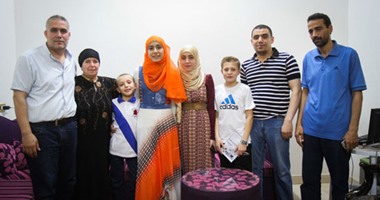 اليوم السابع مع أسر آوائل الثانوية العامة "الناجح يرفع إيده"