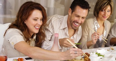 صعود السلم وركوب السيارة.. من أهم 6 دروس مهمة لشياكة المرأة