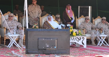 الأمير متعب بن عبد العزيز يتفقد عمل قوات الحرس الوطنى ويحتفل معهم بالعيد