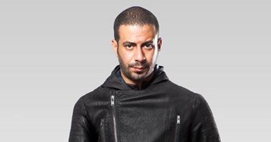 محمد فراج رجل أعمال سلفى فى مسلسل "تقاطع طرق" مع منى زكى
