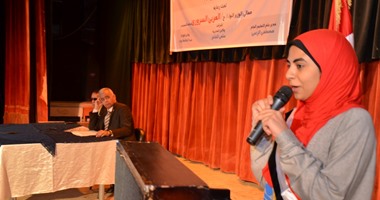 محافظ السويس يكرم أوائل الثانوية العامة بالمحافظة