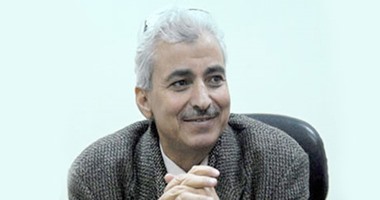 الدكتور خالد عبد الجليل ينعى الراحل عبد الستار فتحى    