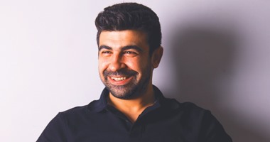 محمد عبد المعطى يبعد عن القتل والثأر فى "أرض جو" بعد نجاح "الأسطورة"