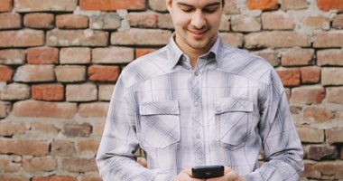"Tarjimly" تطبيق جديد يساعد اللاجئين فى الحصول على مترجمين