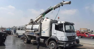 تطهير وكسح مياه الصرف الصحى المتراكمة بالعامرية غرب الإسكندرية