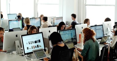 6 أسباب تجبرك على التعامل مع زميلك المزعج فى العمل.. اتق شره