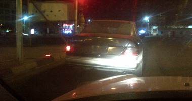 "واتس آب اليوم السابع": سيارة تسير بدون أرقام بمدينة نصر